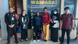 Setahun Didetensi, Dua WNA Tanzania Dipulangkan Rudenim Makassar Lewat Program AVR