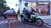 Konsumen Pertama di Makassar Resmi Terima Honda BeAT One Piece x Tahilalats